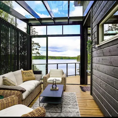 Ritva - Modern - Lakefront - Hot Tub Σπίτι διακοπών Hyvinkää