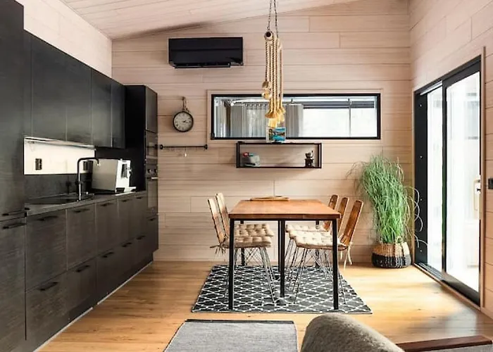 Semesterbostad Ritva - Modern - Lakefront - Hot Tub