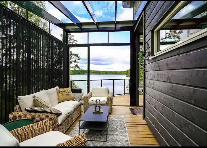 Ritva - Modern - Lakefront - Hot Tub Дом отдыха Хювинкяя