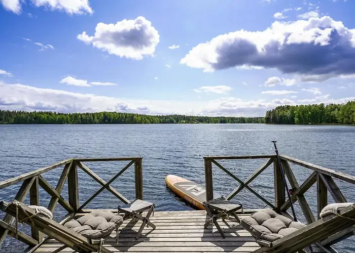 Ritva - Modern - Lakefront - Hot Tub Semesterbostad Hyvinkää